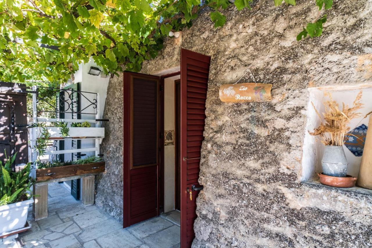 Palacca, Trullo Salentino Andrano Exteriör bild
